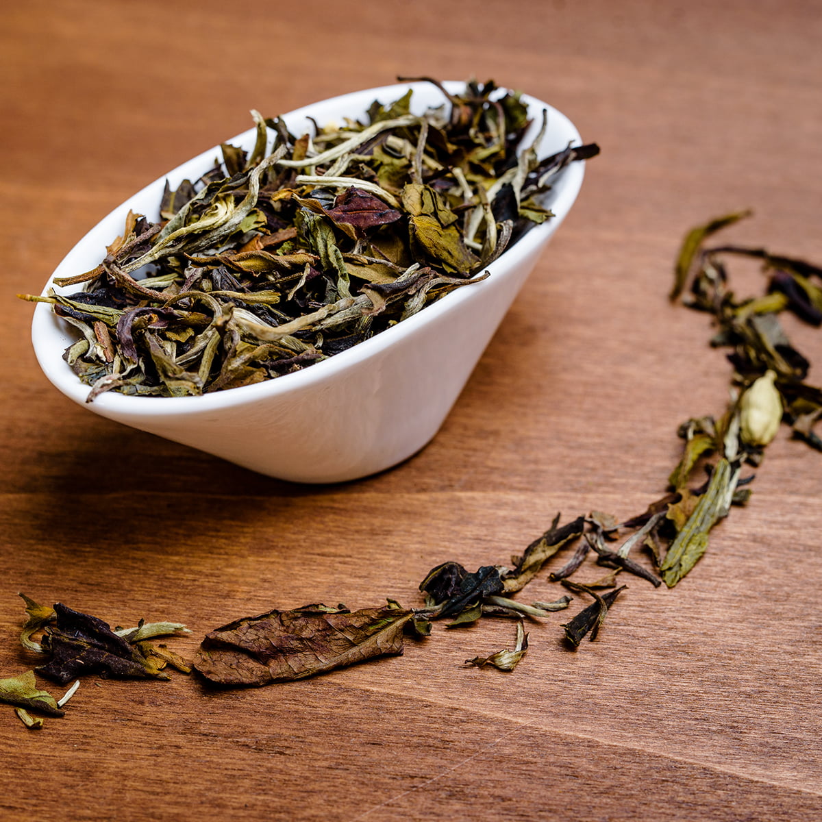Té blanco ayurveda aromático con aromas frescos y sueves