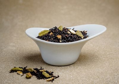 Cuenco de té negro pakistaní ecológico a granel.